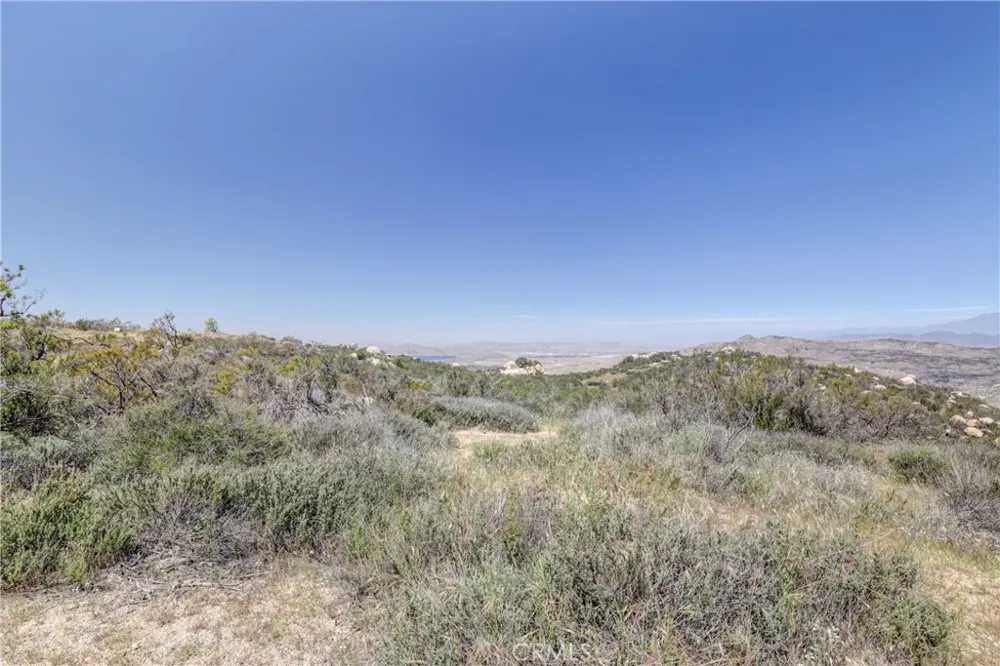 1 Oak Drive Hemet, CA 92544