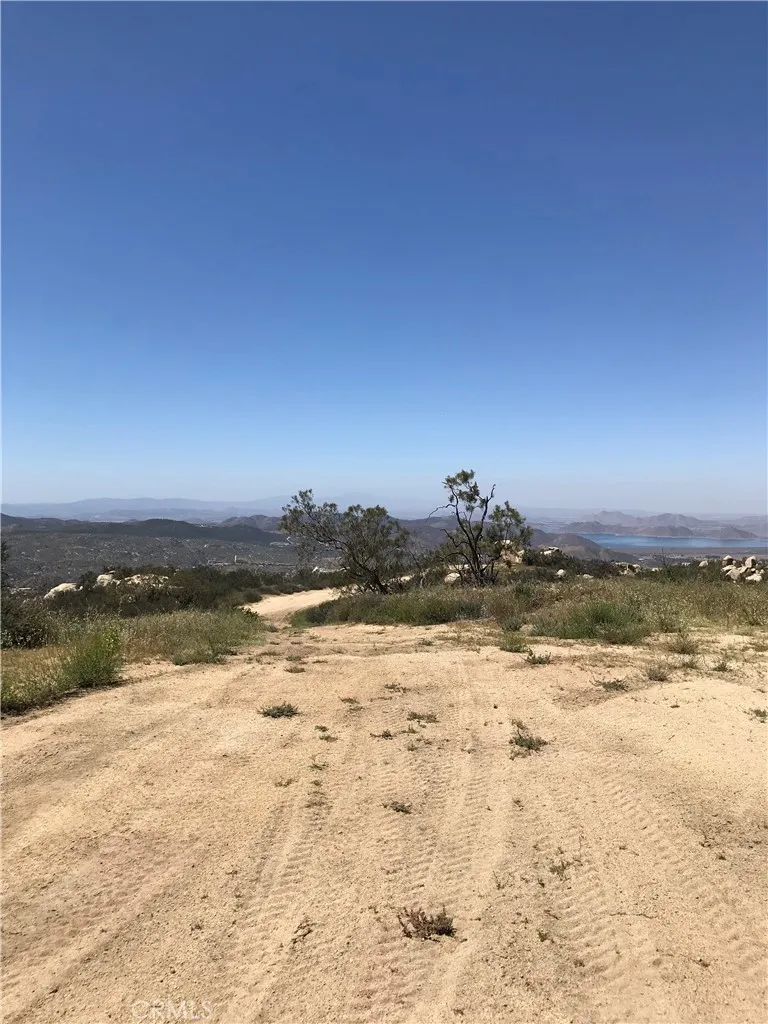 1 Oak Drive Hemet, CA 92544