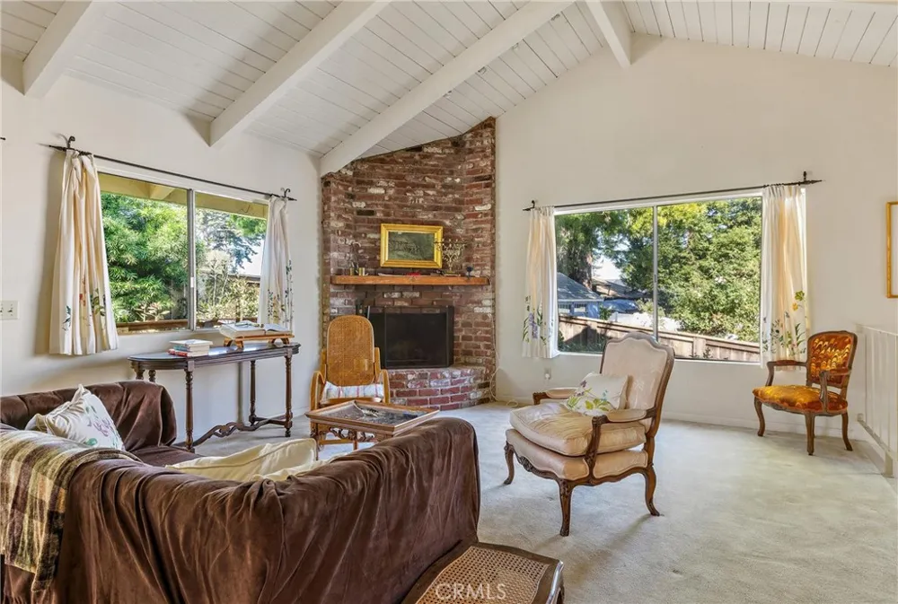 1909 Pineridge Cambria, CA 93428