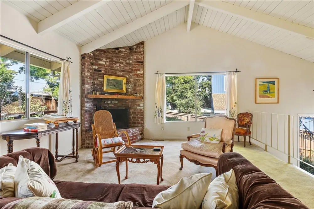 1909 Pineridge Cambria, CA 93428