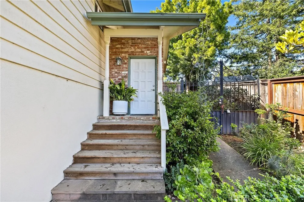 1909 Pineridge Cambria, CA 93428