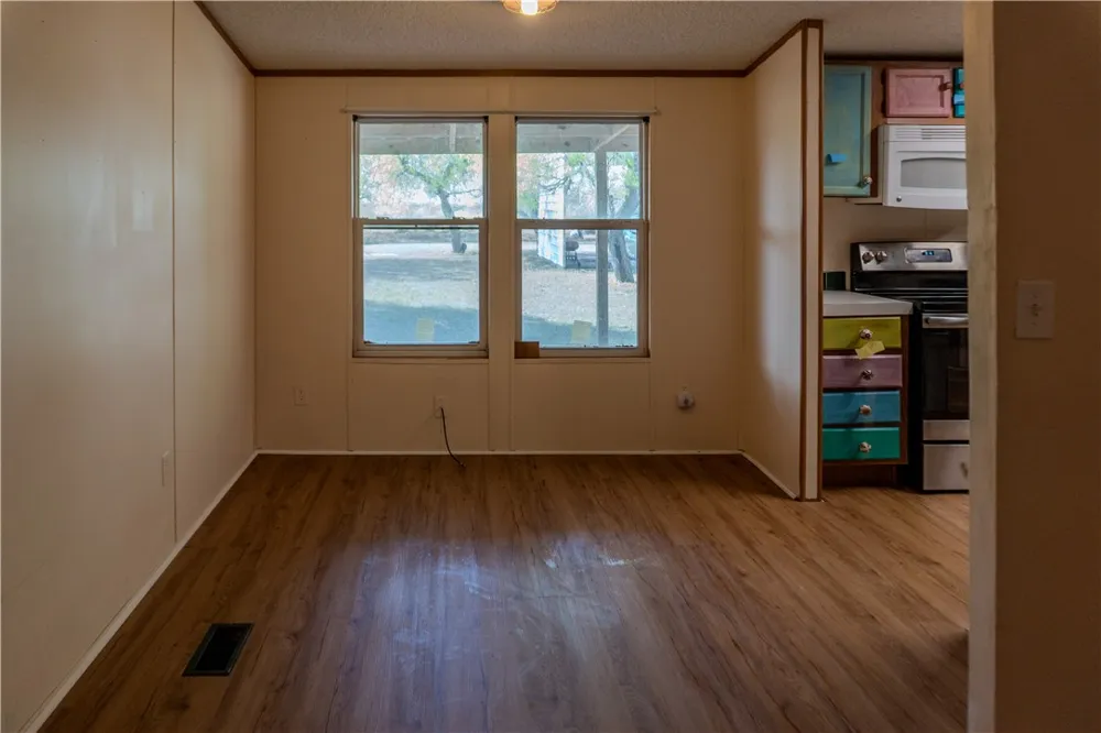 112 Baldwin Lake City, TX 78368