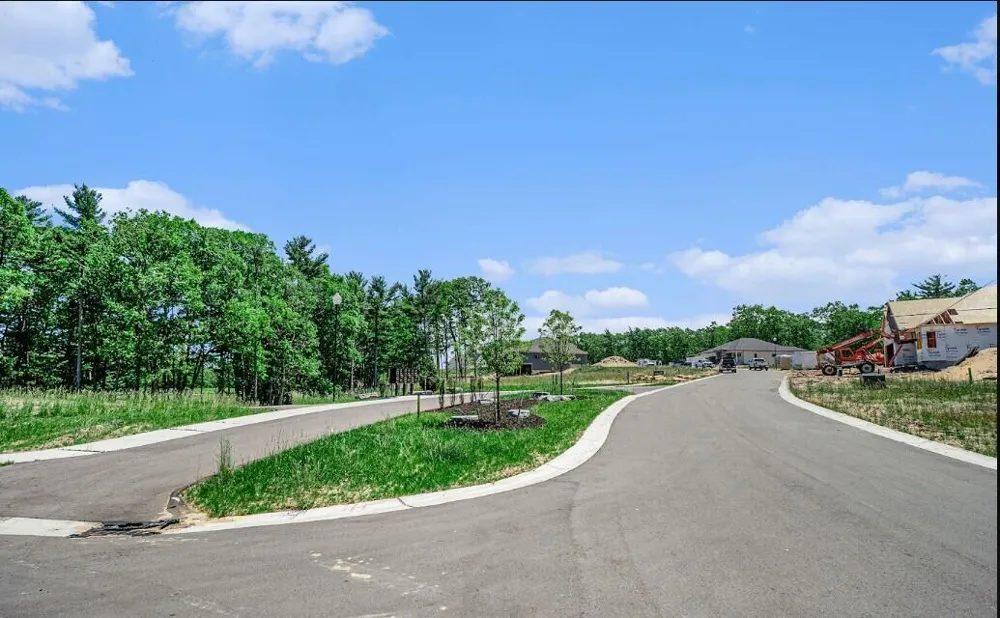 5 Duneside Trail Muskegon, MI 49441