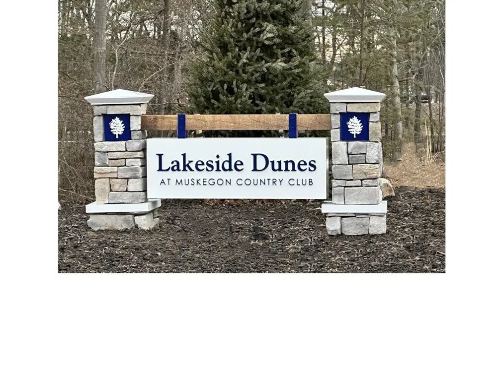 18 Duneside Trail Muskegon, MI 49441