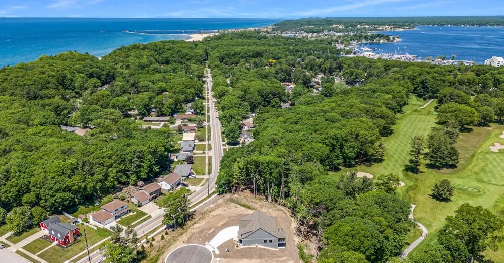 18 Duneside Trail Muskegon, MI 49441