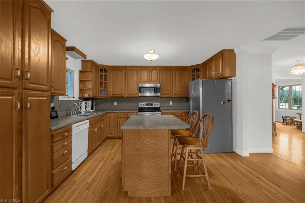 1259 Frank Joyce Road Sandy Ridge, NC 27046