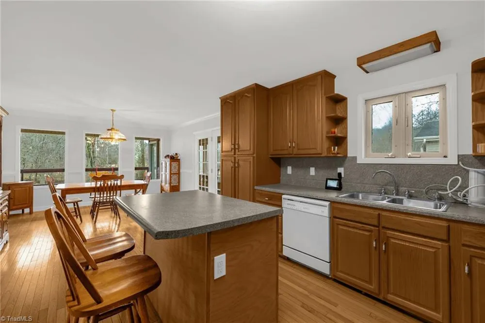 1259 Frank Joyce Road Sandy Ridge, NC 27046