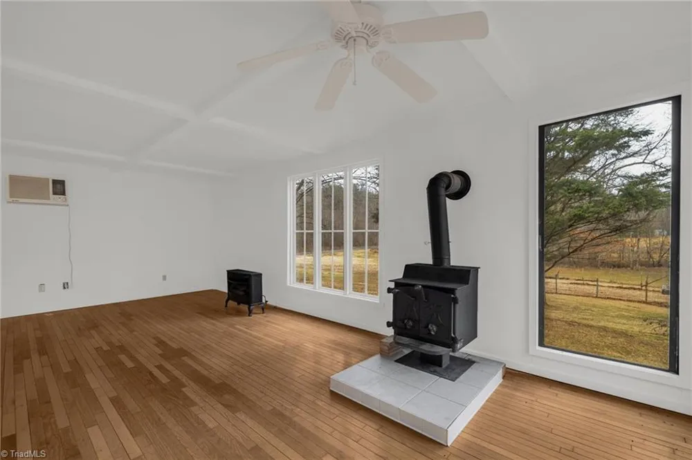 1259 Frank Joyce Road Sandy Ridge, NC 27046