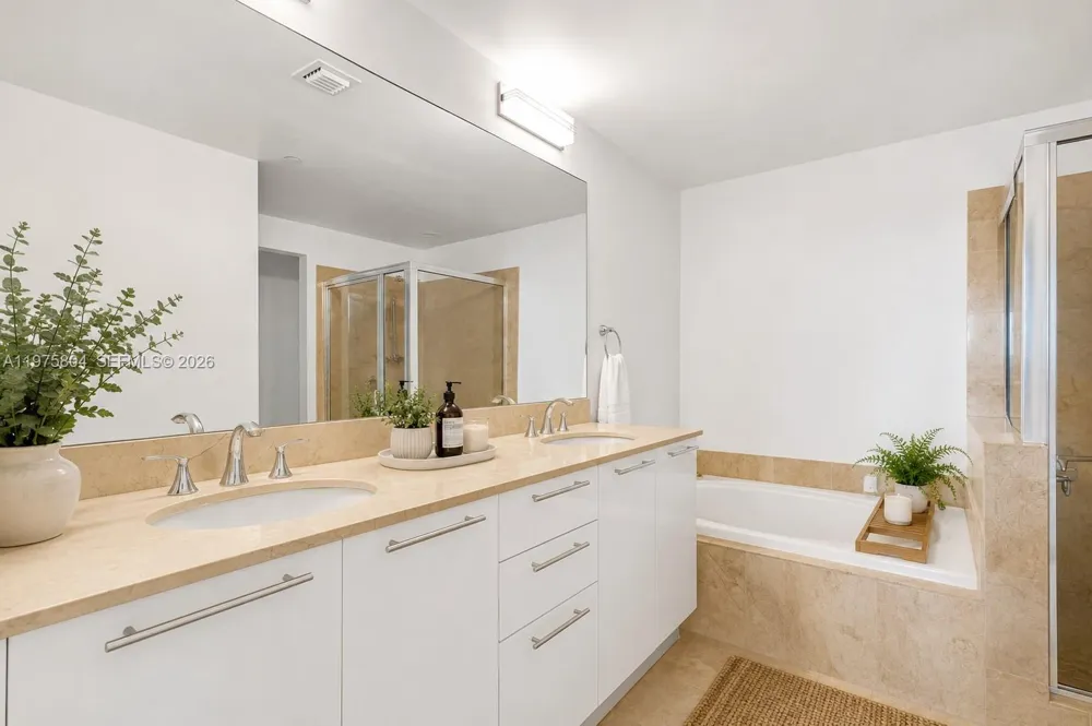 3330 NE 190th St #1212 Aventura, FL 33180