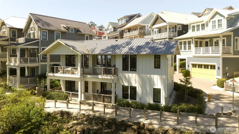 46 Seaside Lane Pacific Beach, WA 98571