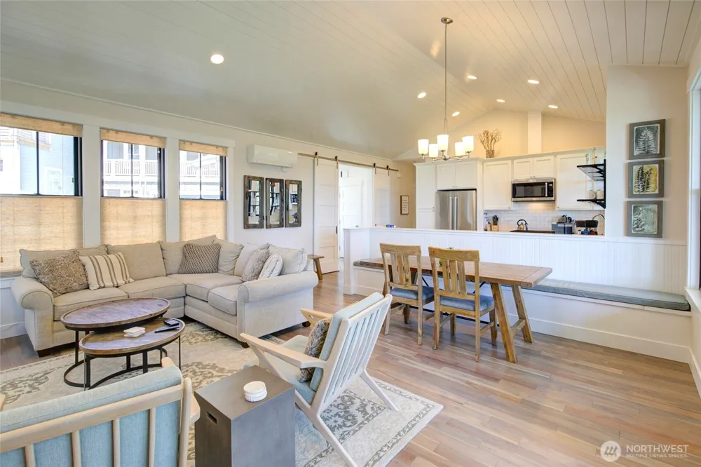 46 Seaside Lane Pacific Beach, WA 98571
