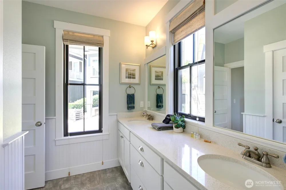 46 Seaside Lane Pacific Beach, WA 98571