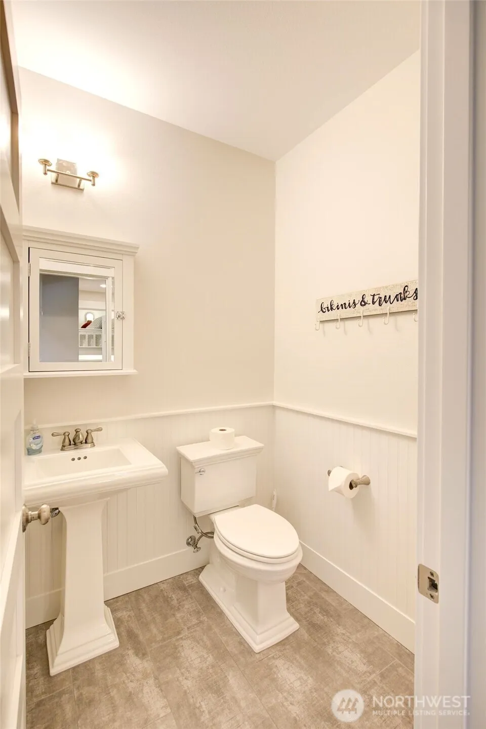 46 Seaside Lane Pacific Beach, WA 98571