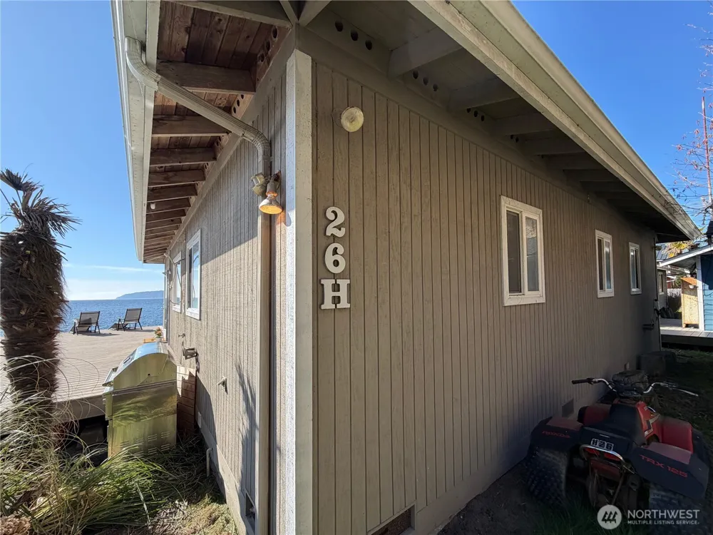 26 H South Beach Drive Hat Island, WA 98206
