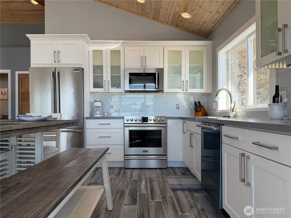 26 H South Beach Drive Hat Island, WA 98206