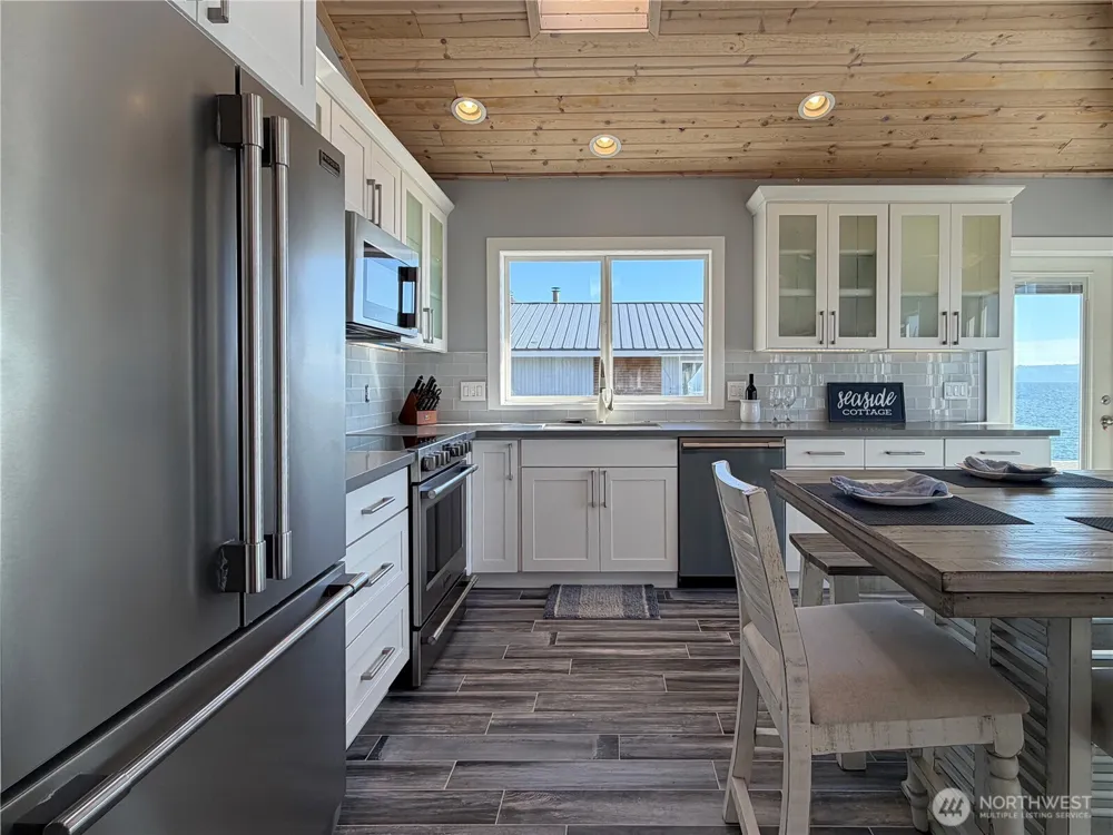 26 H South Beach Drive Hat Island, WA 98206