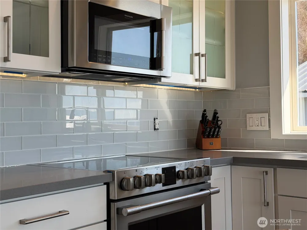 26 H South Beach Drive Hat Island, WA 98206