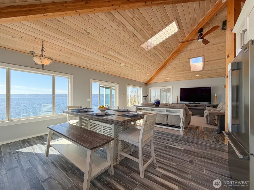 26 H South Beach Drive Hat Island, WA 98206