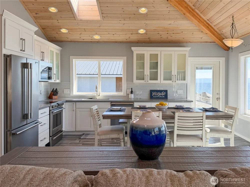 26 H South Beach Drive Hat Island, WA 98206
