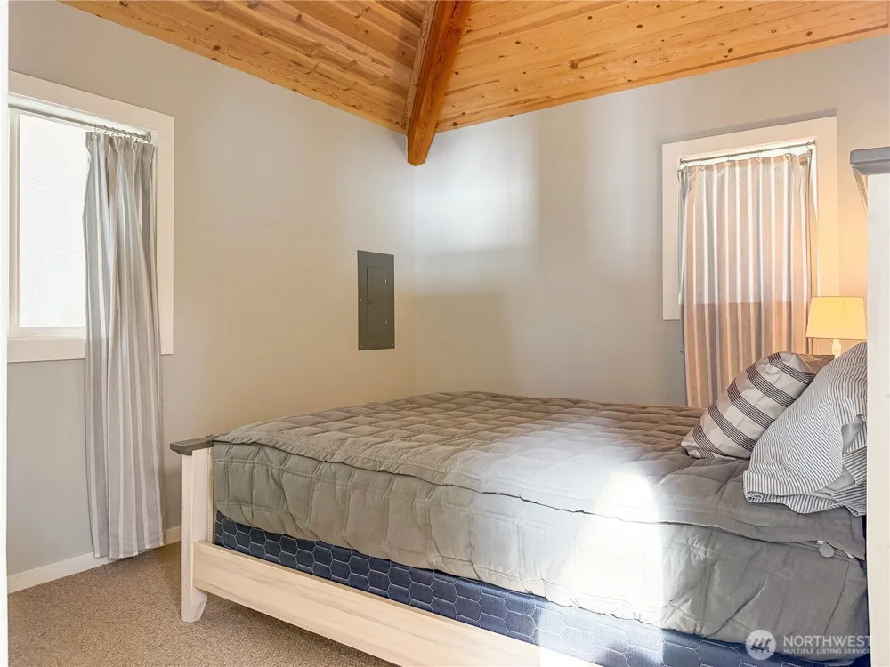 26 H South Beach Drive Hat Island, WA 98206