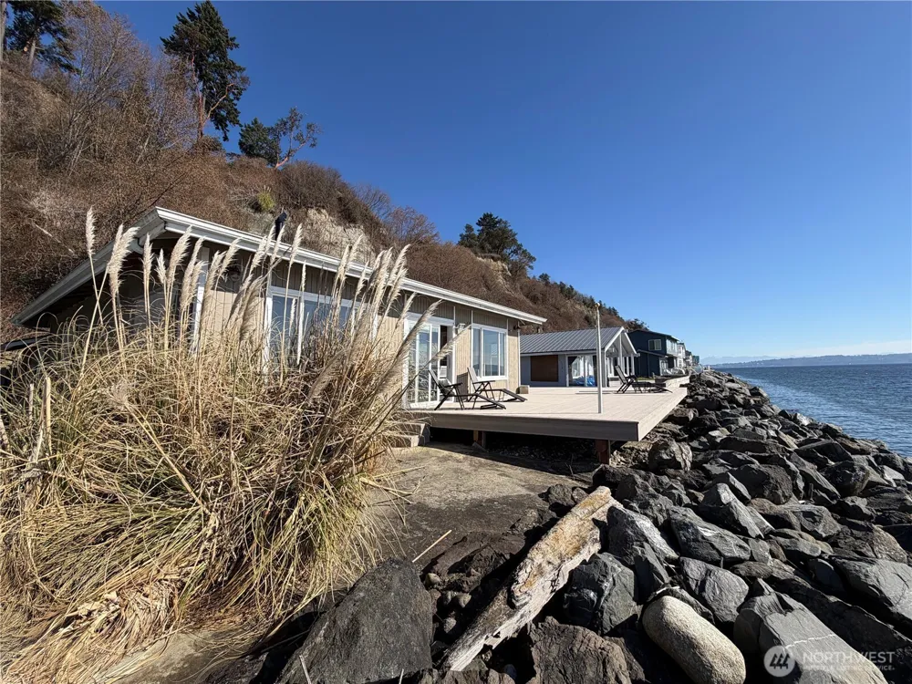 26 H South Beach Drive Hat Island, WA 98206