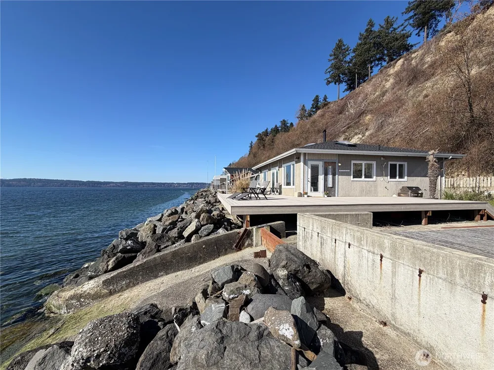 26 H South Beach Drive Hat Island, WA 98206