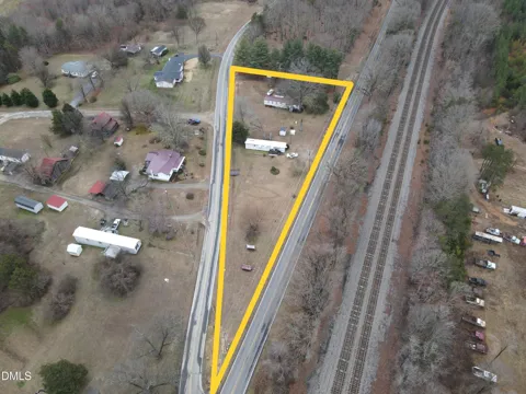96 Pelham Loop Rd