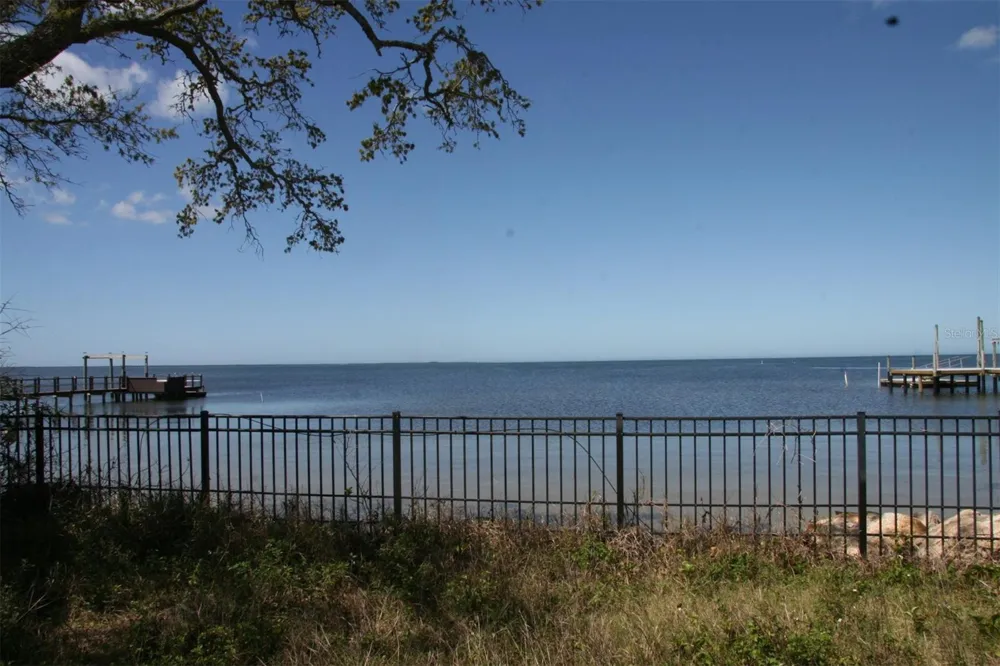 000 BLUFF BOULEVARD Holiday, FL 34691