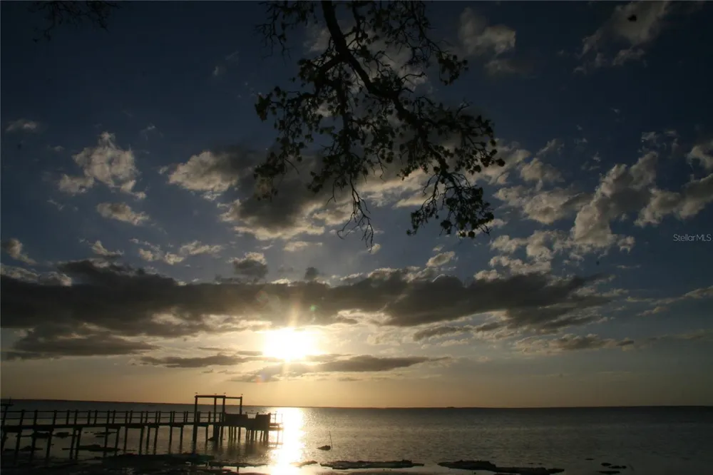 000 BLUFF BOULEVARD Holiday, FL 34691