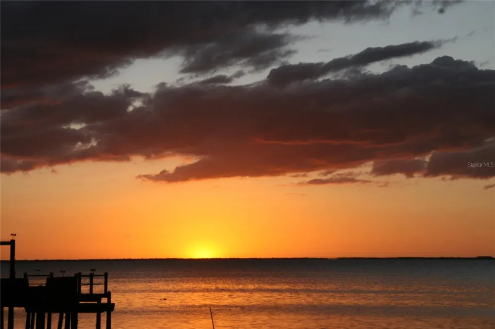 000 BLUFF BOULEVARD Holiday, FL 34691