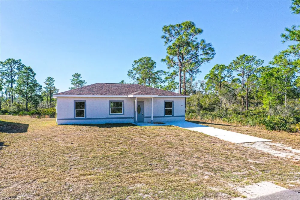 1403 BITTERSWEET STREET Lake Placid, FL 33852