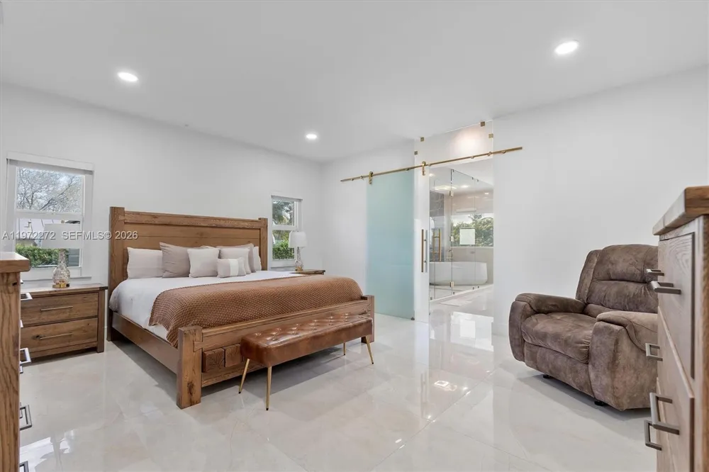 135 SW 125th Ave Miami, FL 33184