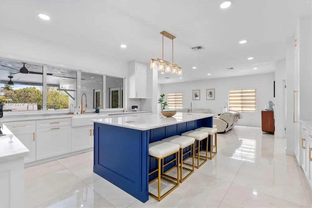 135 SW 125th Ave Miami, FL 33184
