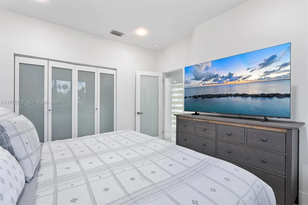 135 SW 125th Ave Miami, FL 33184
