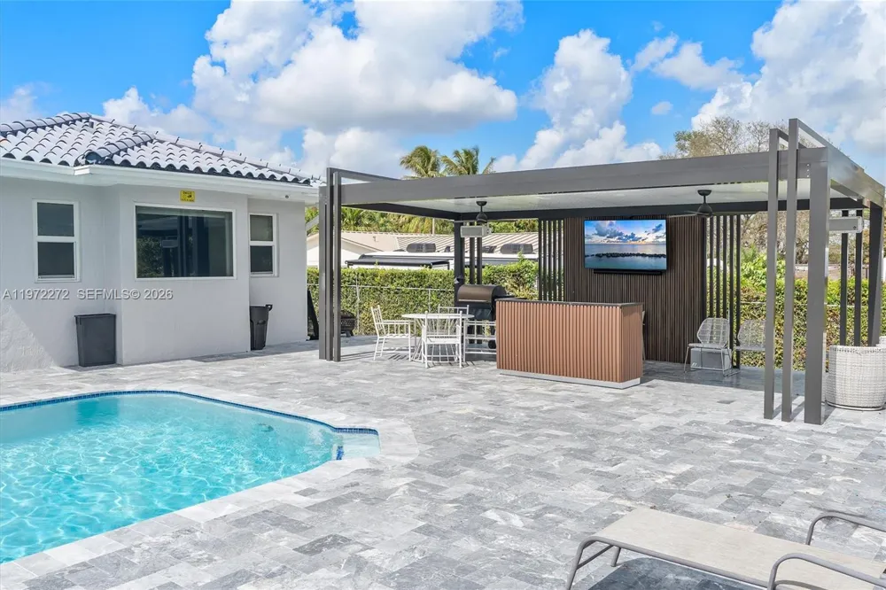 135 SW 125th Ave Miami, FL 33184