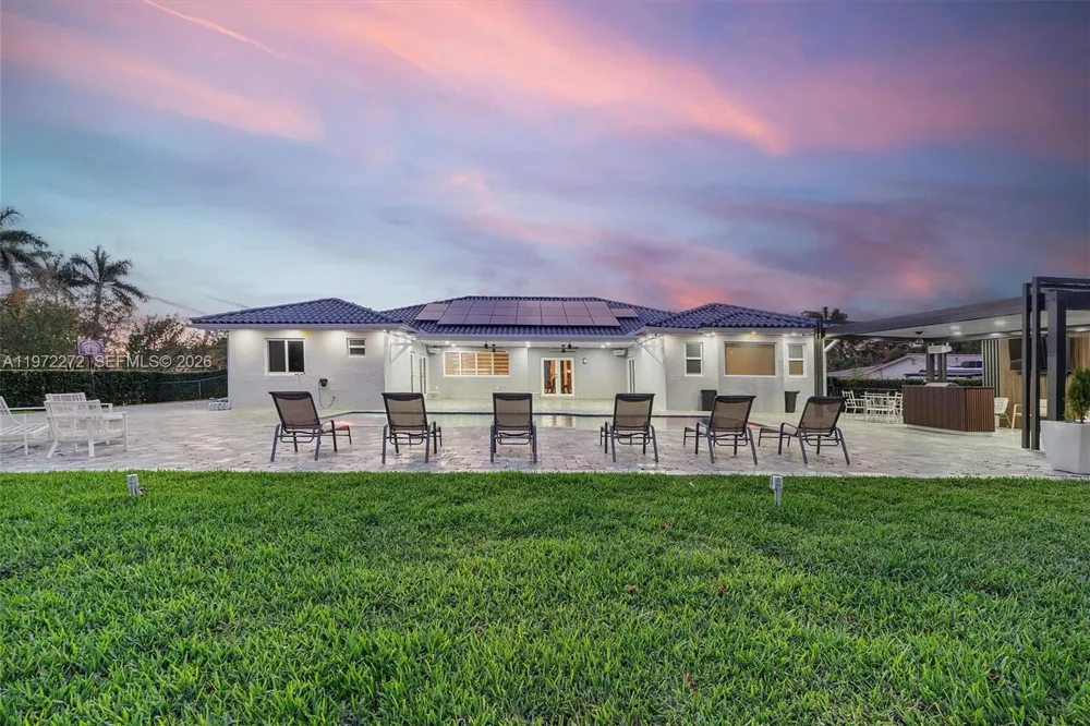 135 SW 125th Ave Miami, FL 33184