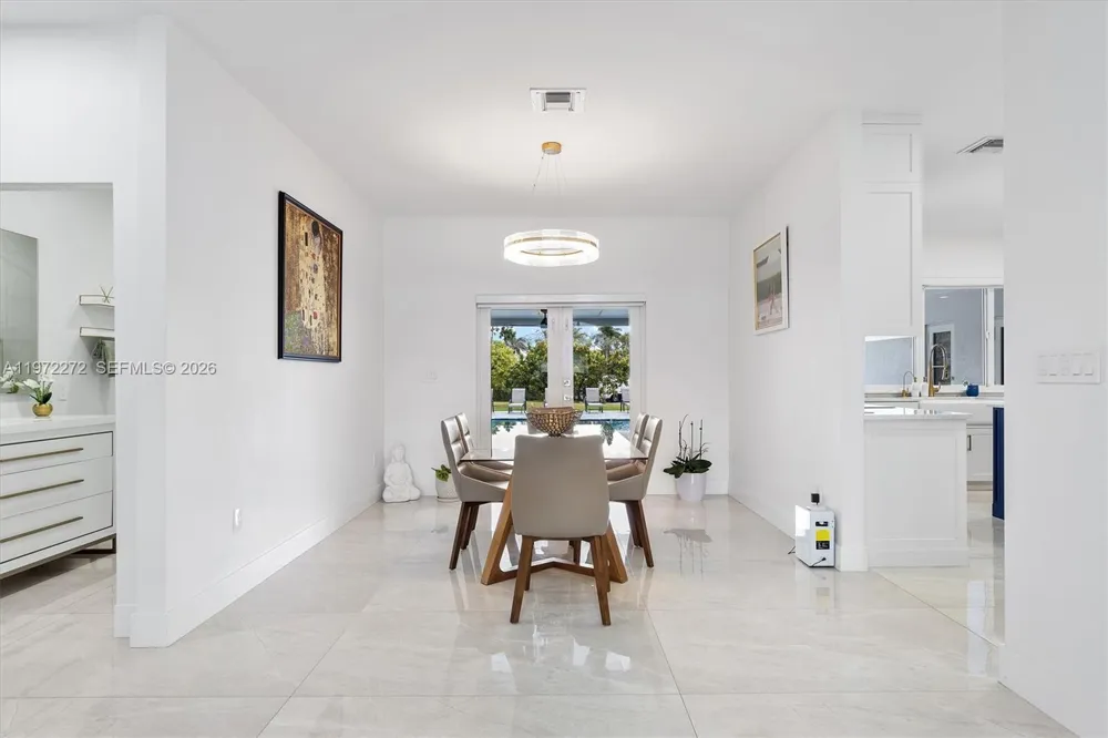 135 SW 125th Ave Miami, FL 33184