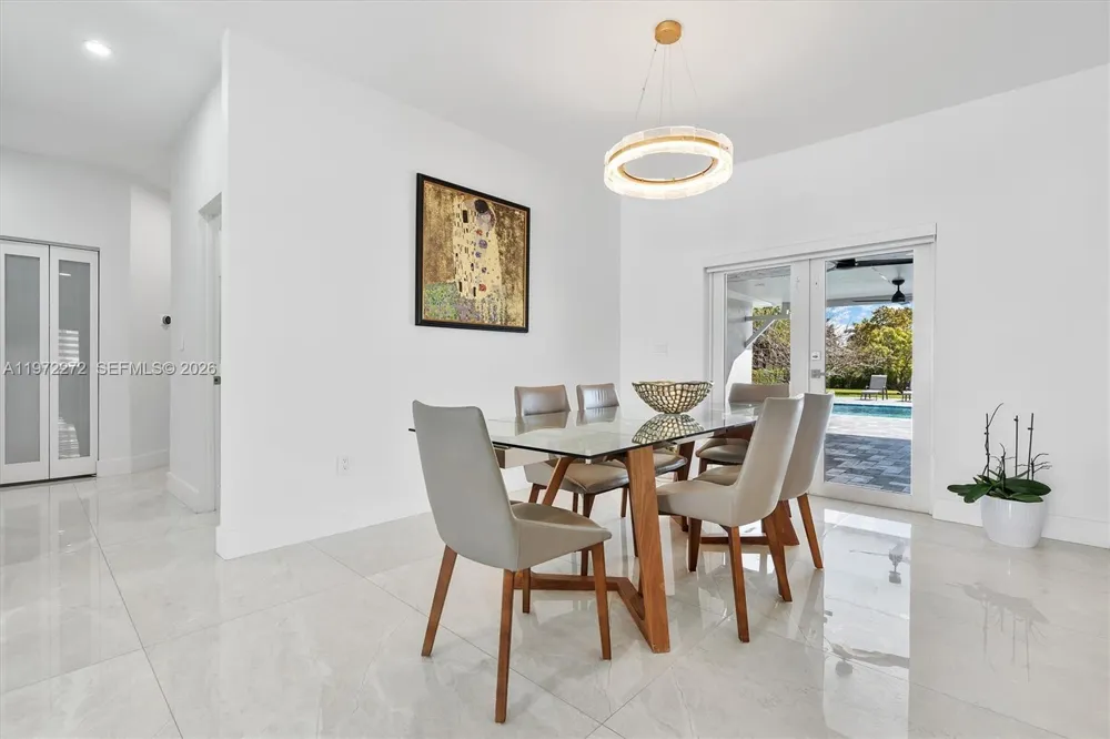 135 SW 125th Ave Miami, FL 33184