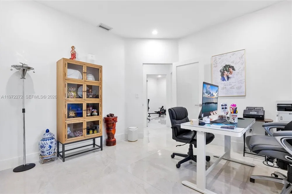 135 SW 125th Ave Miami, FL 33184
