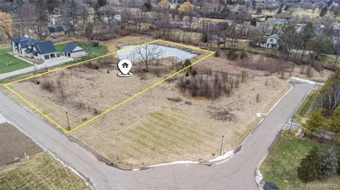 20 Fairway Trail