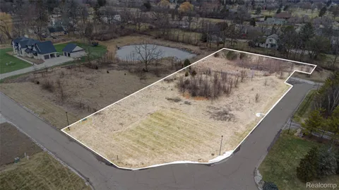 5 Fairway Trail