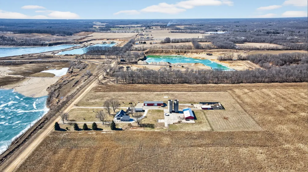 8700 E Mosherville Road Moscow Township, MI 49246