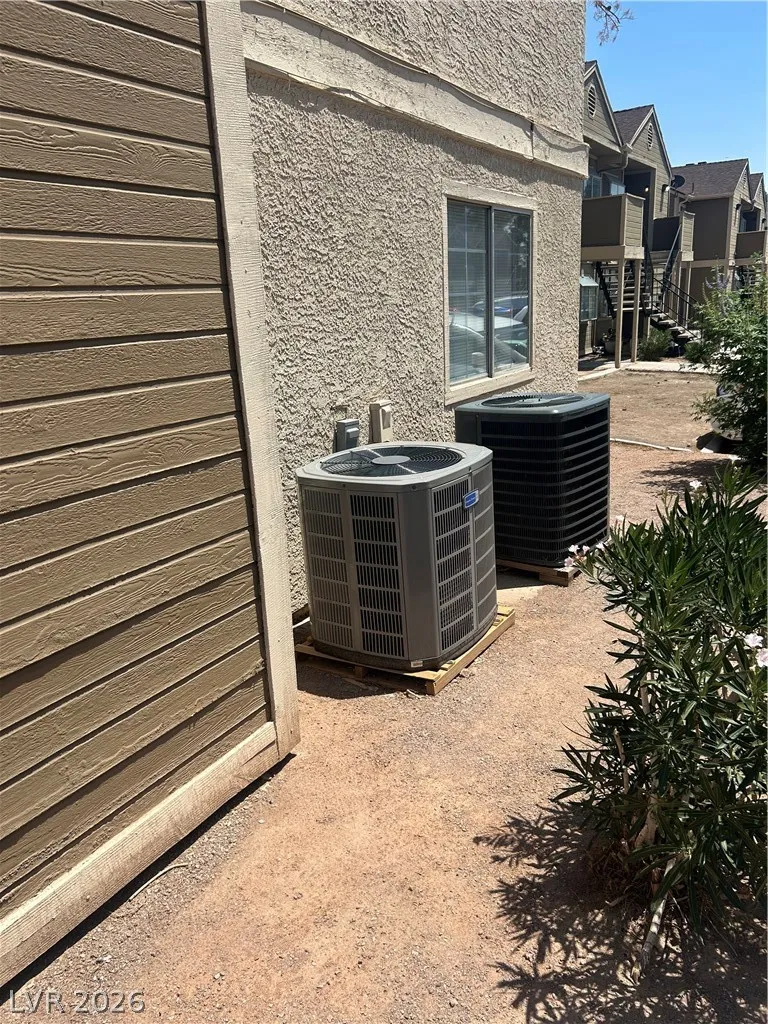 2722 Alicialynn Way Las Vegas, NV 89121