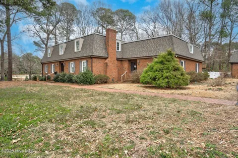 803 E Beechtree Drive