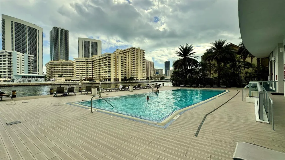 2600 E Hallandale Beach Blvd #T3205 Hallandale Beach, FL 33009