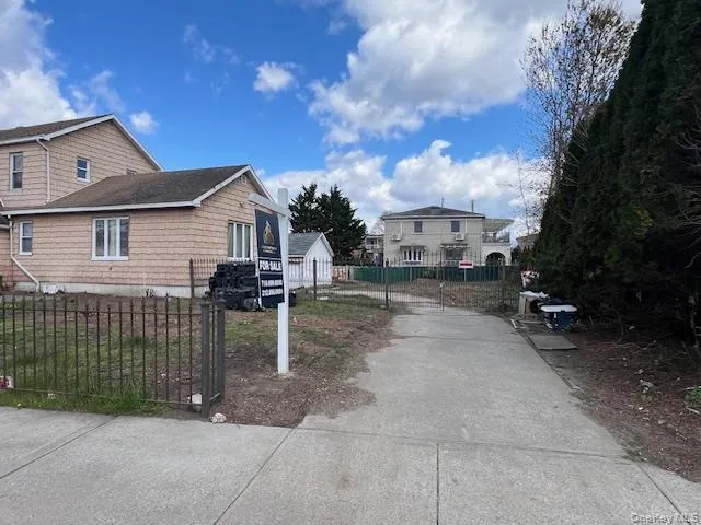 146-43 Bayside Avenue Flushing, NY 11354