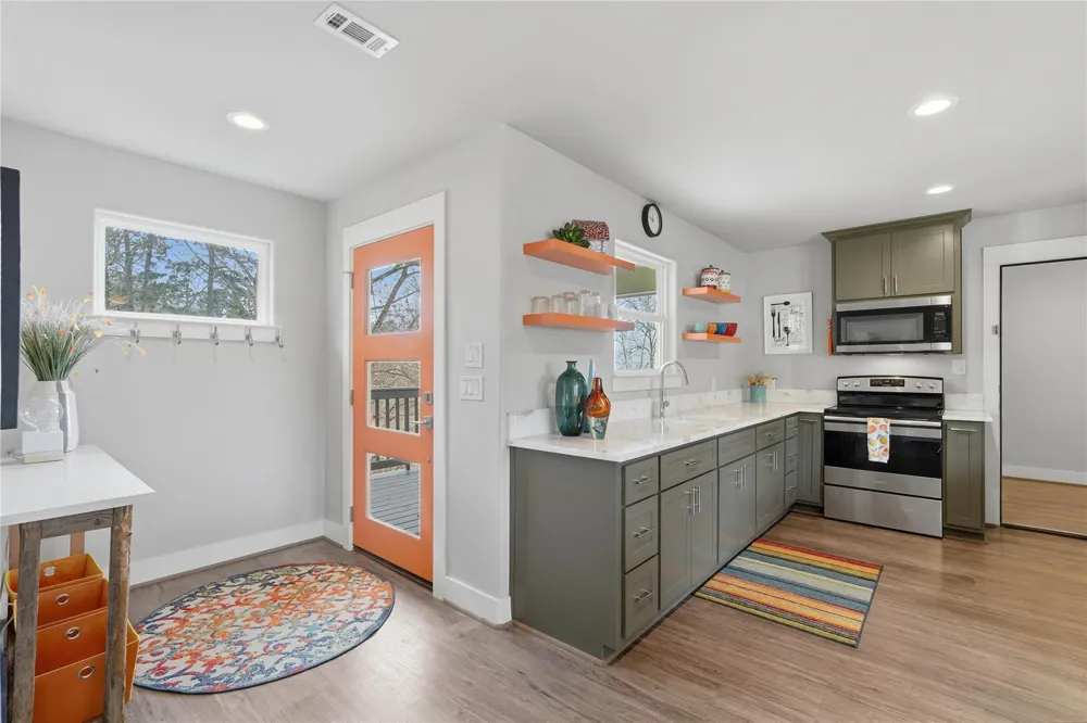 318 Little Dove Livingston, TX 77352