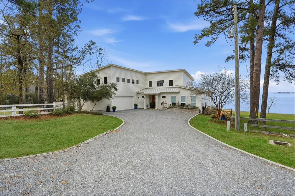 318 Little Dove Livingston, TX 77352