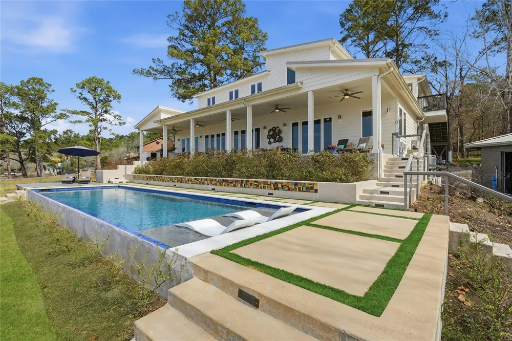 318 Little Dove Livingston, TX 77352
