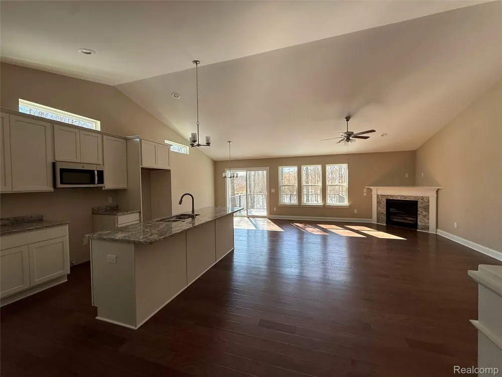1079 Camellia Circle #33 Marion Township, MI 48843